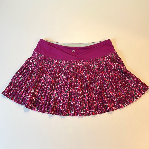 Lululemon skort - Picture 2 of 3